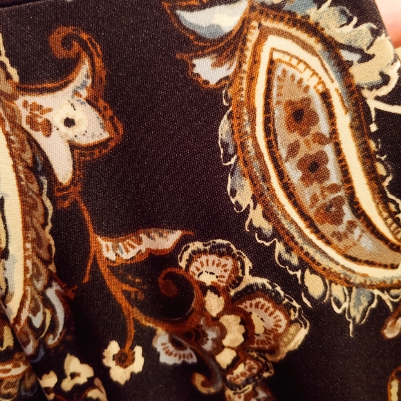 Laura Paisley Multi Coloured Sleeveless Dress - Picture 3 of 5